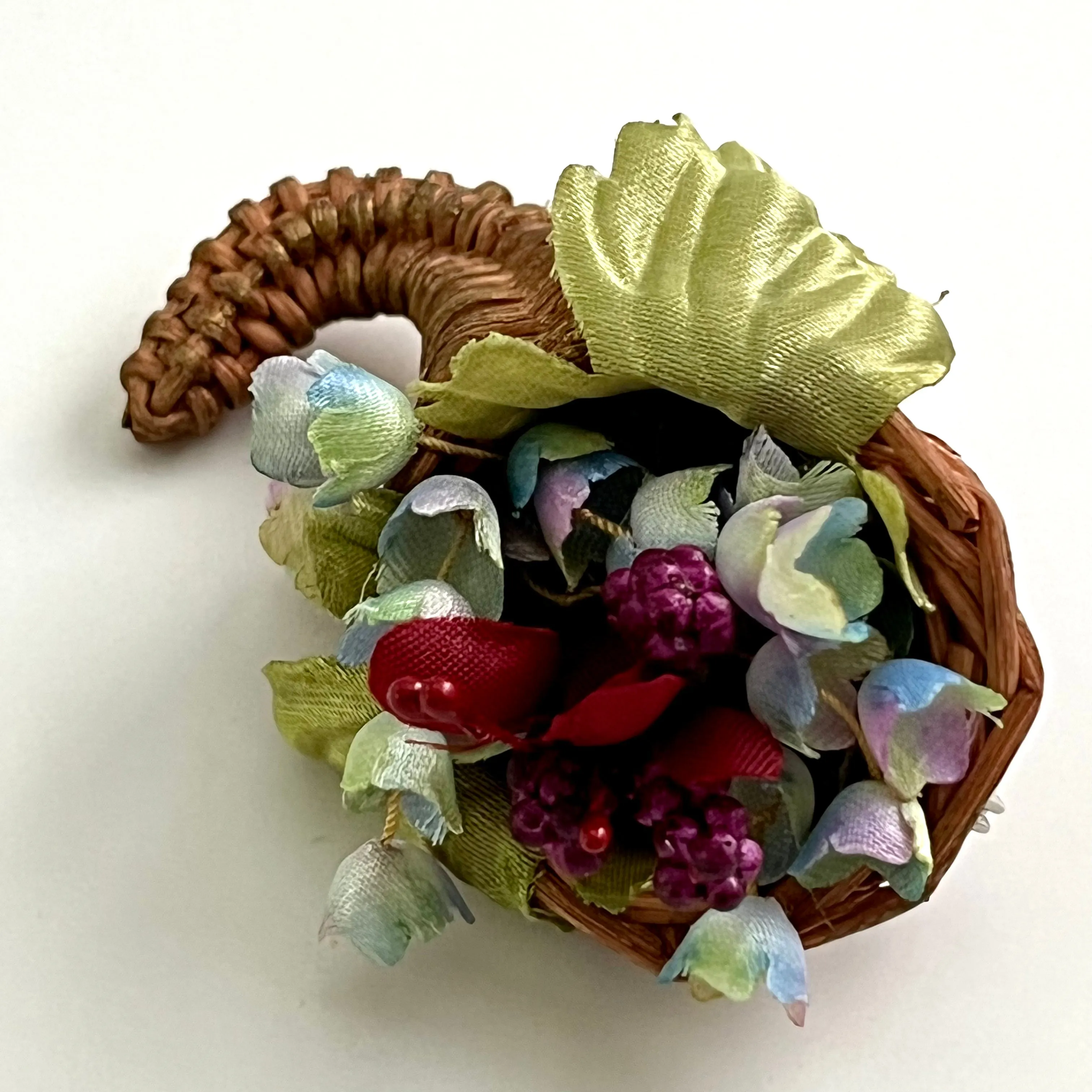 1992 Avon Fall Cornucopia Brooch
