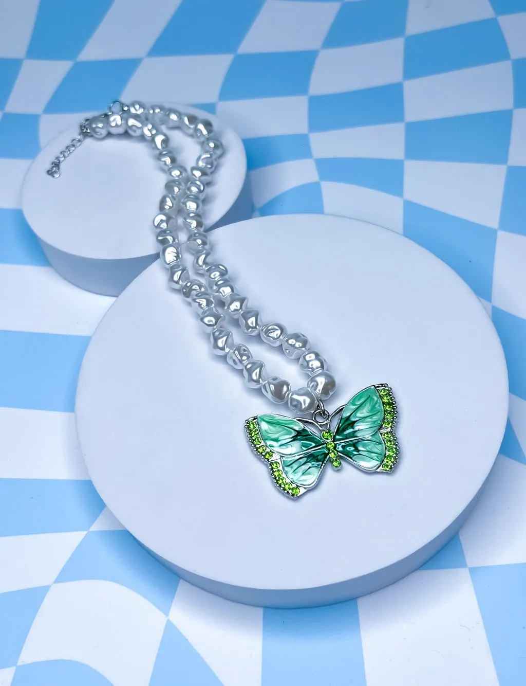 BUTTERFLY MAGIC NECKLACE - GREEN