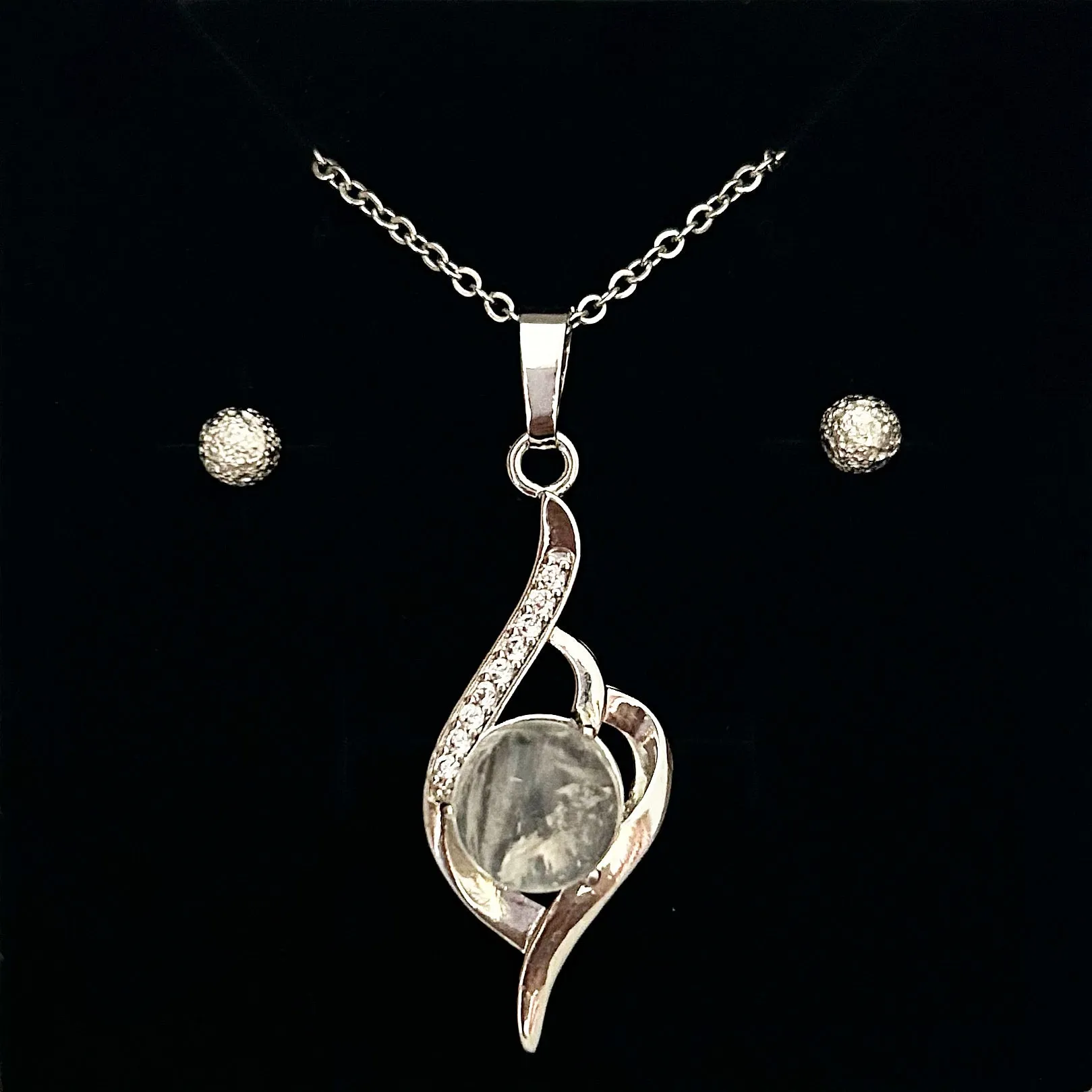 CLEAR QUARTZ CZ DROP PENDANT ONLY - FREE CHAIN & EARRINGS