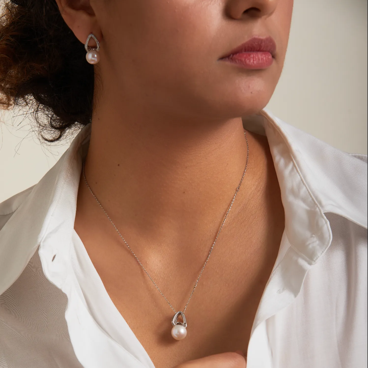 Diane Pearl Necklace