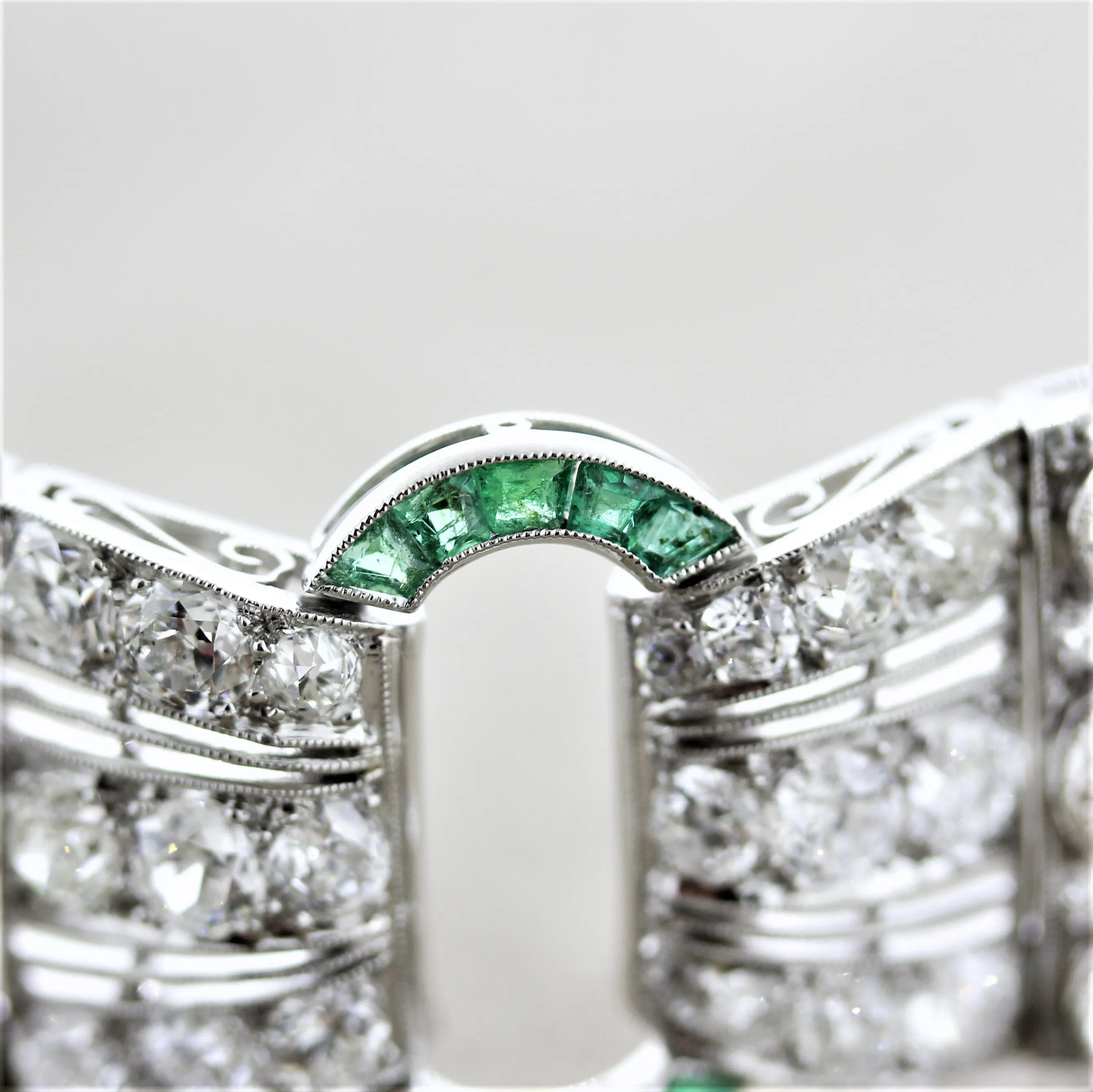 Magnificent French Art Deco Diamond Emerald Platinum Bracelet
