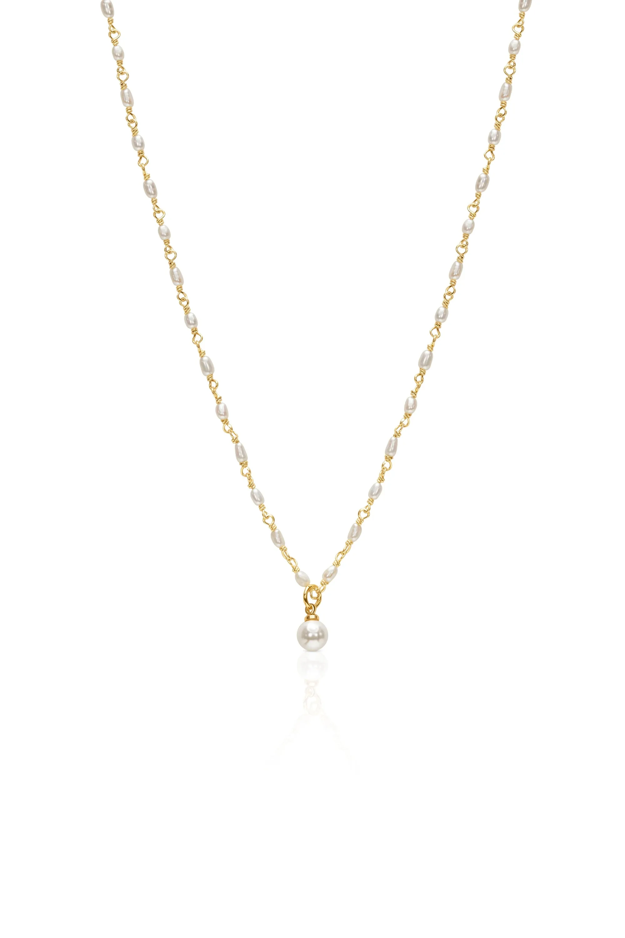 Ophelia: Classic Pearl Necklace