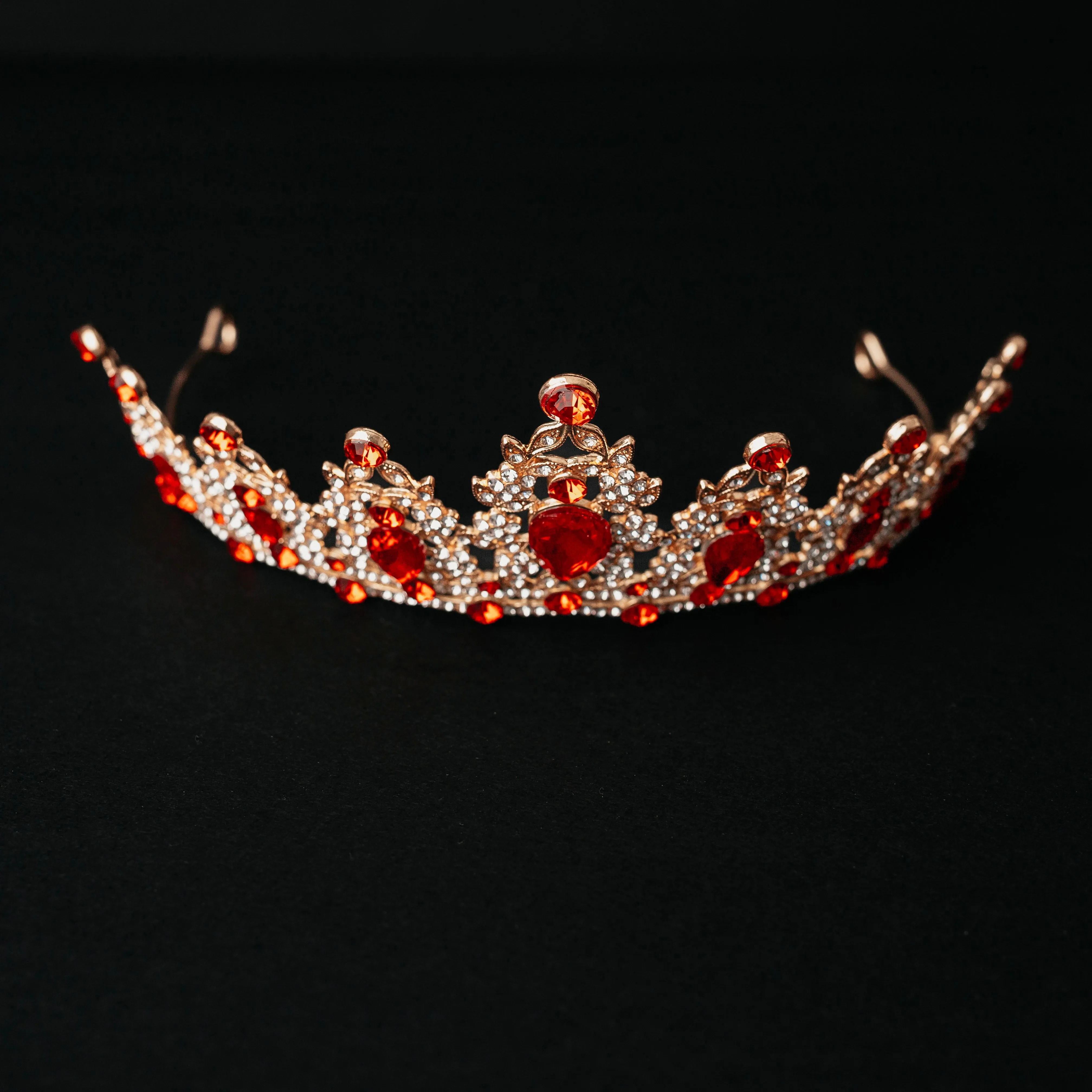 Ophelia with Red and Clear Crystals in Yellow Gold
