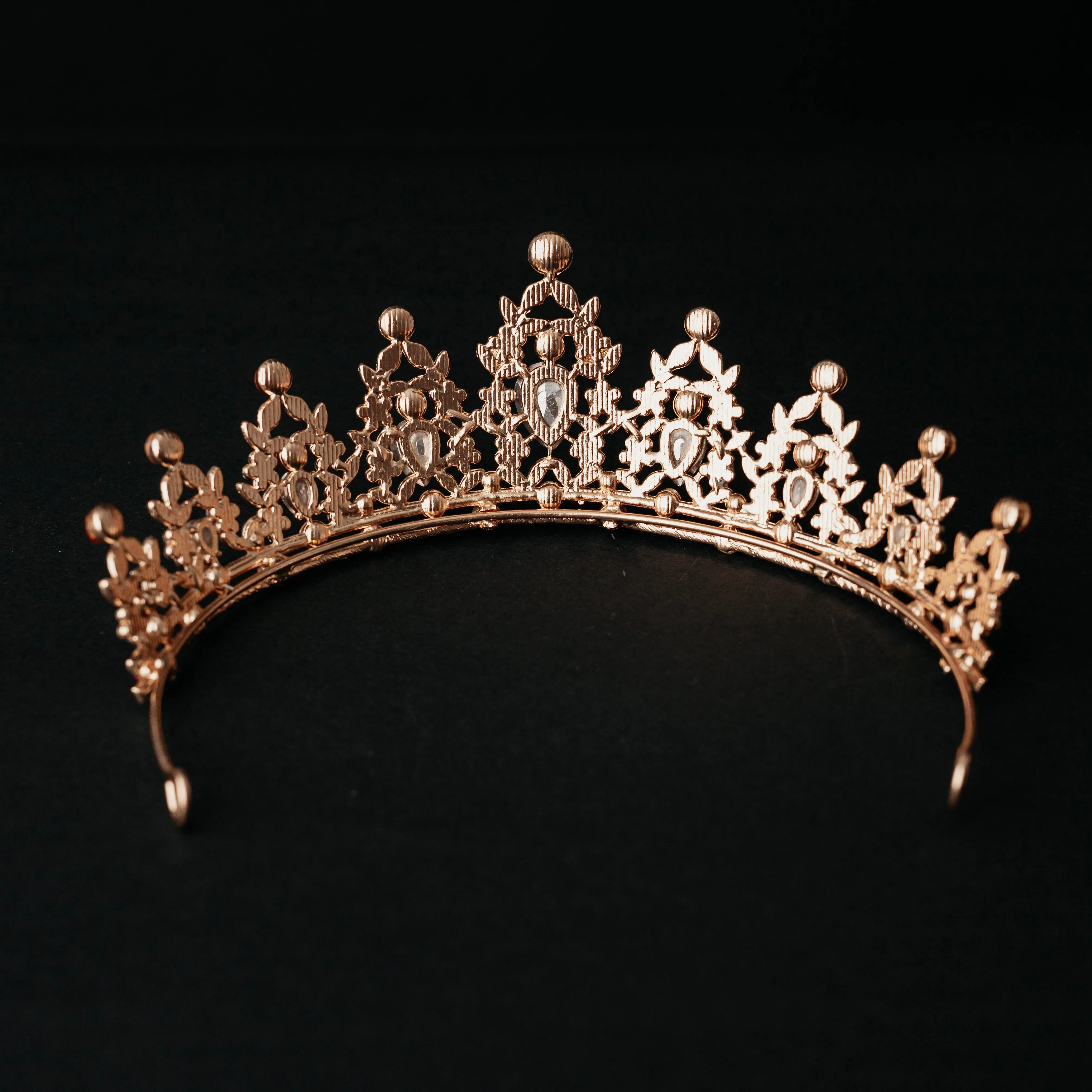 Ophelia with Red and Clear Crystals in Yellow Gold