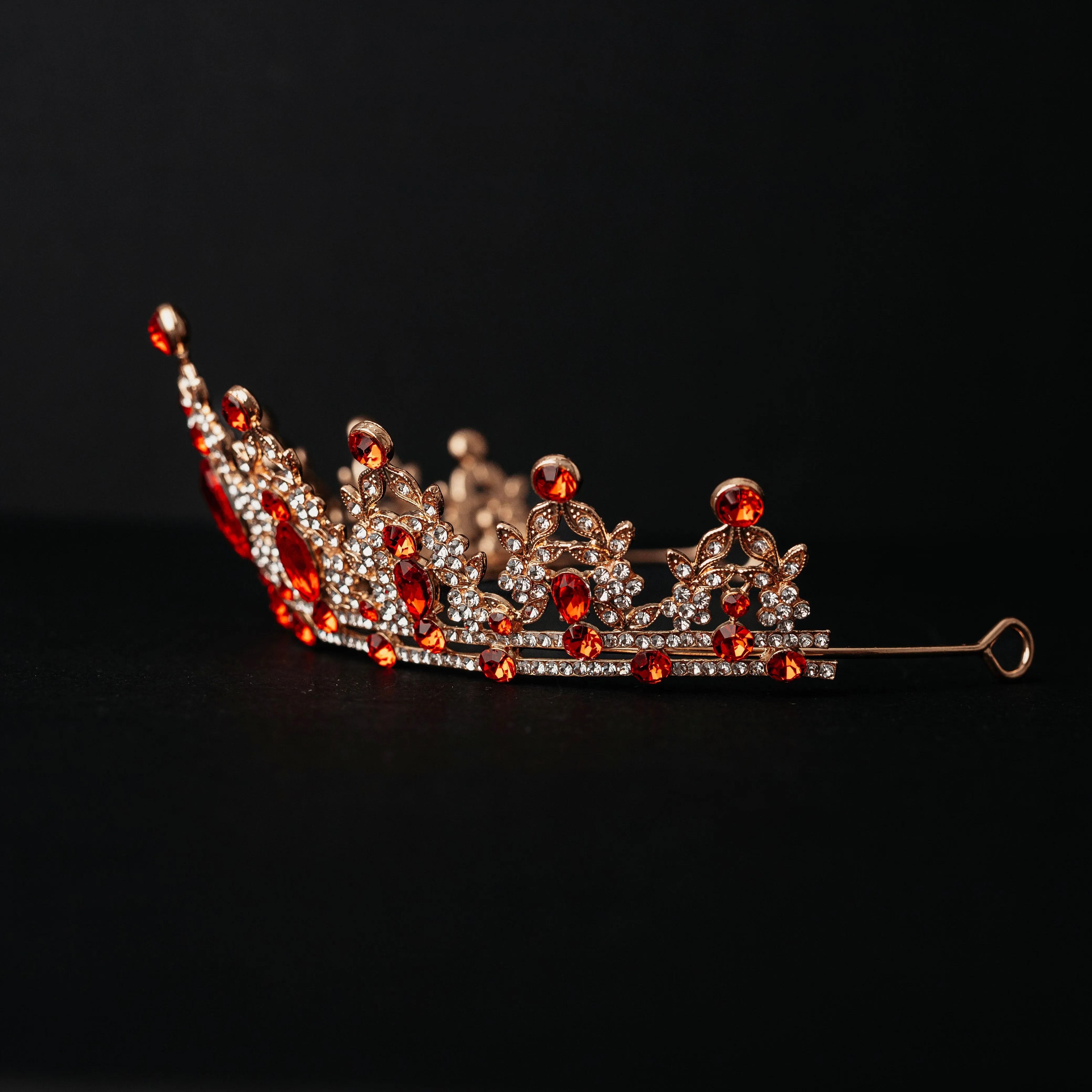 Ophelia with Red and Clear Crystals in Yellow Gold