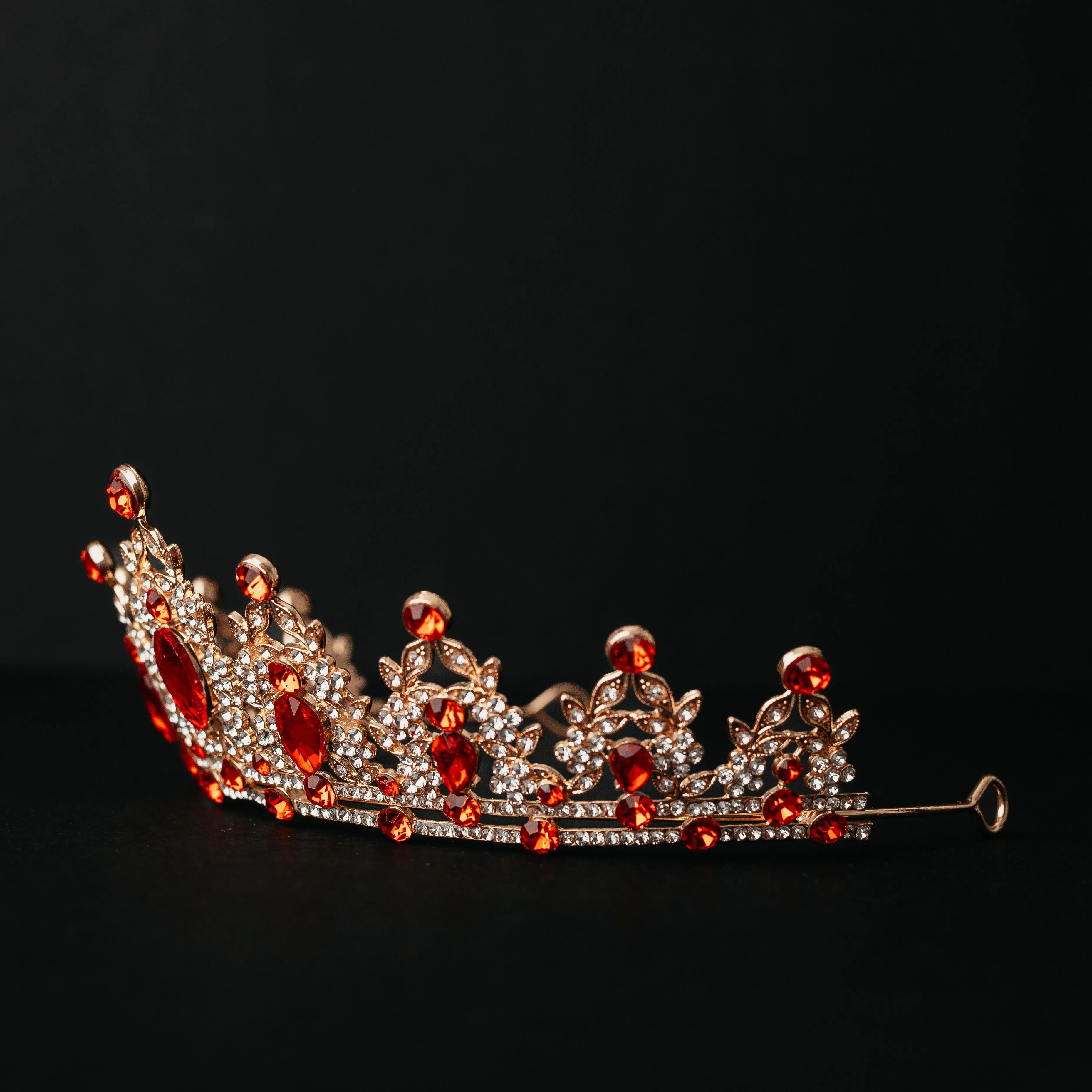 Ophelia with Red and Clear Crystals in Yellow Gold