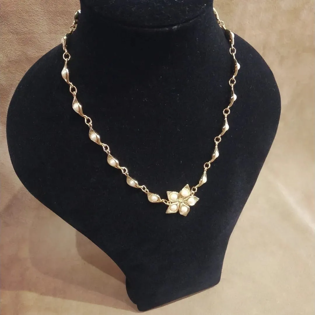 Vintage Cala Lily Floral Statement Necklace
