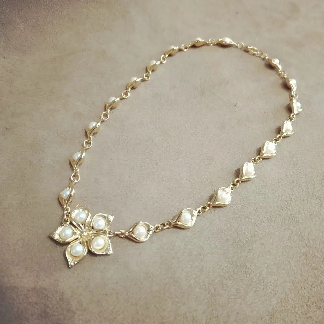 Vintage Cala Lily Floral Statement Necklace