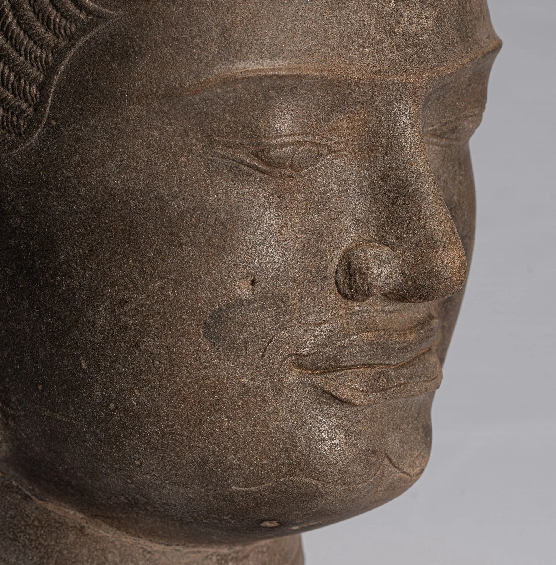 Vishnu Statue - Antique Banteay Srei Style Stone Mounted Khmer Vishnu Head - 57cm / 23"
